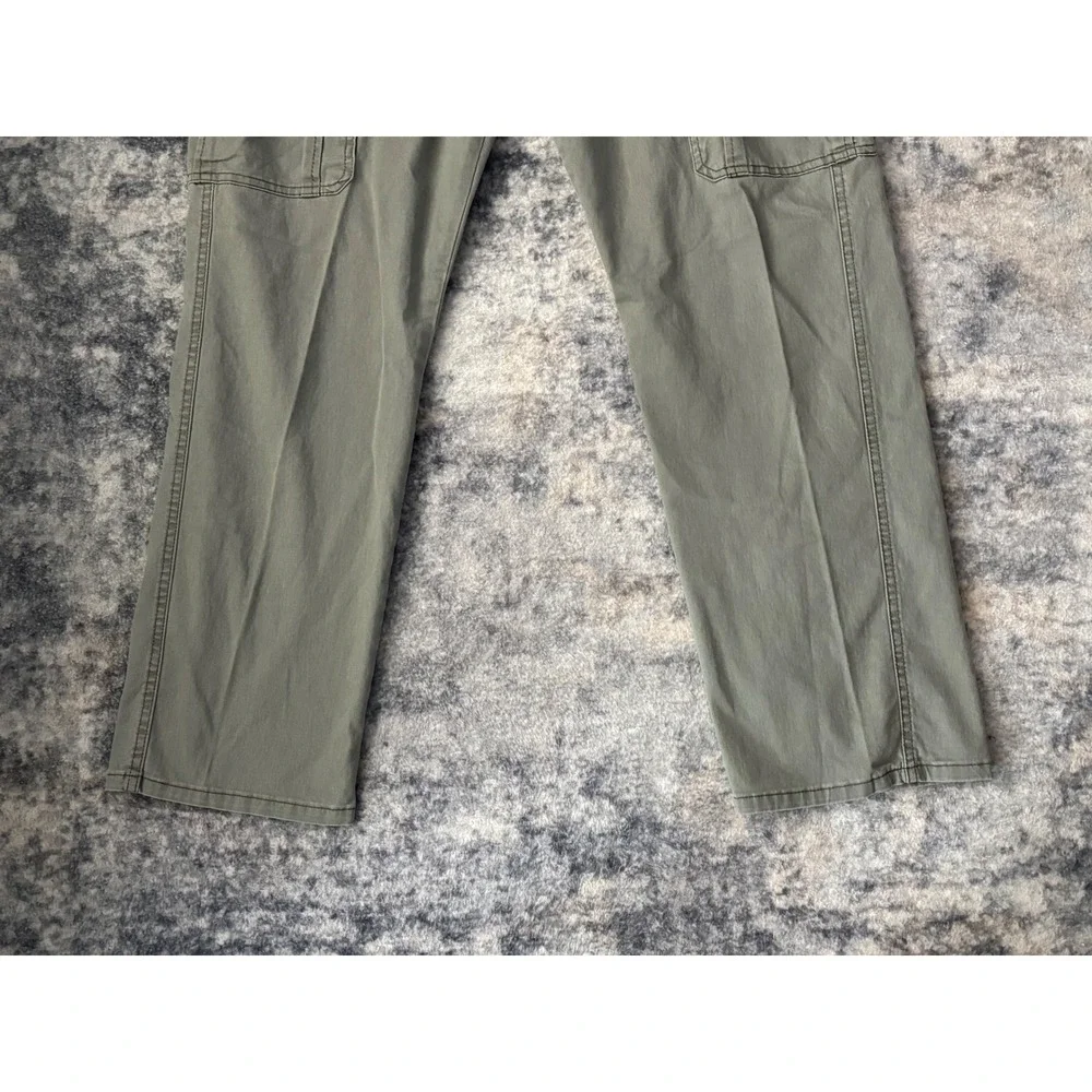 WRANGLER ATG All Terrain Gear Relaxed Cargo Pant Size 34x31 Green Hiking Outdoor